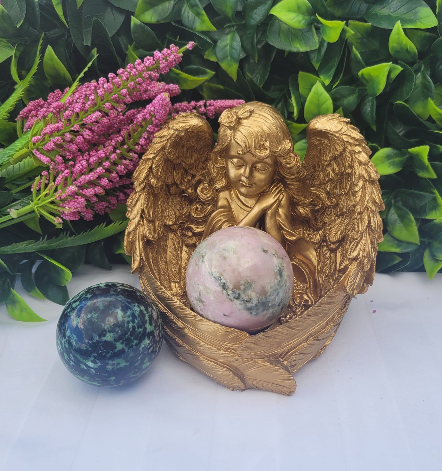 Gold Angel Sphere Stand