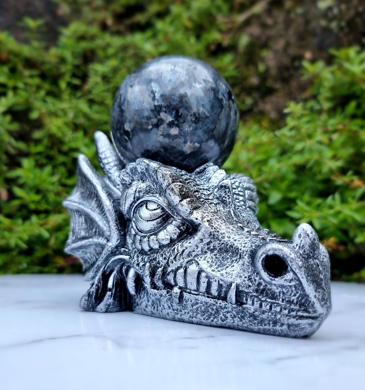 Dragon Head Sphere Stand